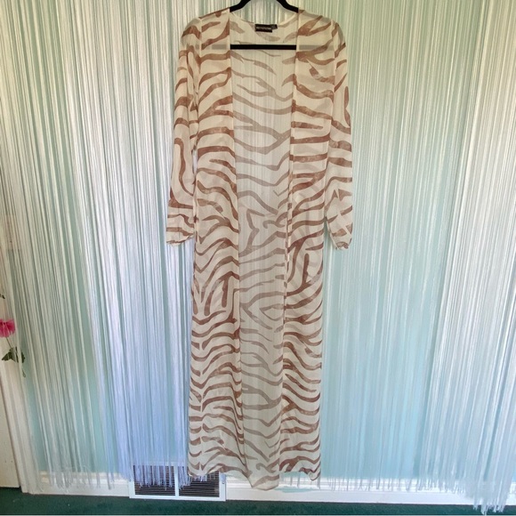 Animal Print Maxi Kimono Size 6 - Picture 8 of 16
